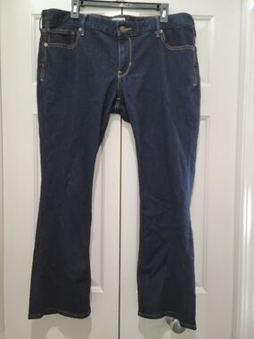 Express Women's Dark Blue Barely Bootcut Jeans w/ Stretch